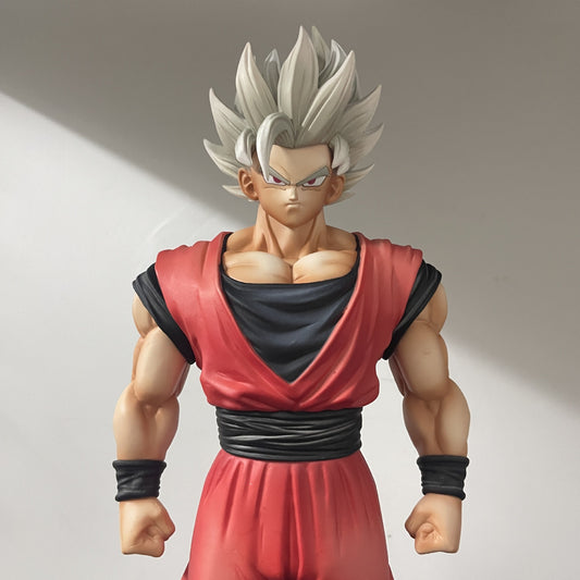 Dragon Ball Z: Super Saiyan Son Goku (Weekly Publication Edition) anime collectible for desk and room display
