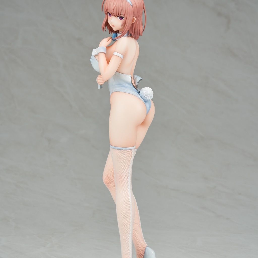 Black/White Bunny Aoi & Natsuya anime collectible detail view 6