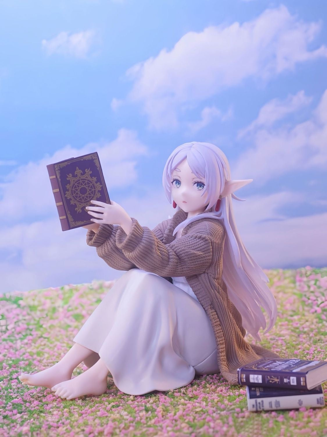 Frieren: Beyond Journeys End - Frieren Quiet Reflection 13cm Premium PVC/Resin Statue – Ic anime product detail image 3