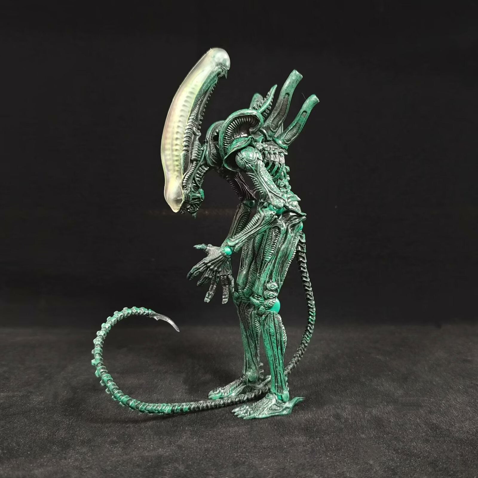Alien SP 108 anime collectible detail view 6