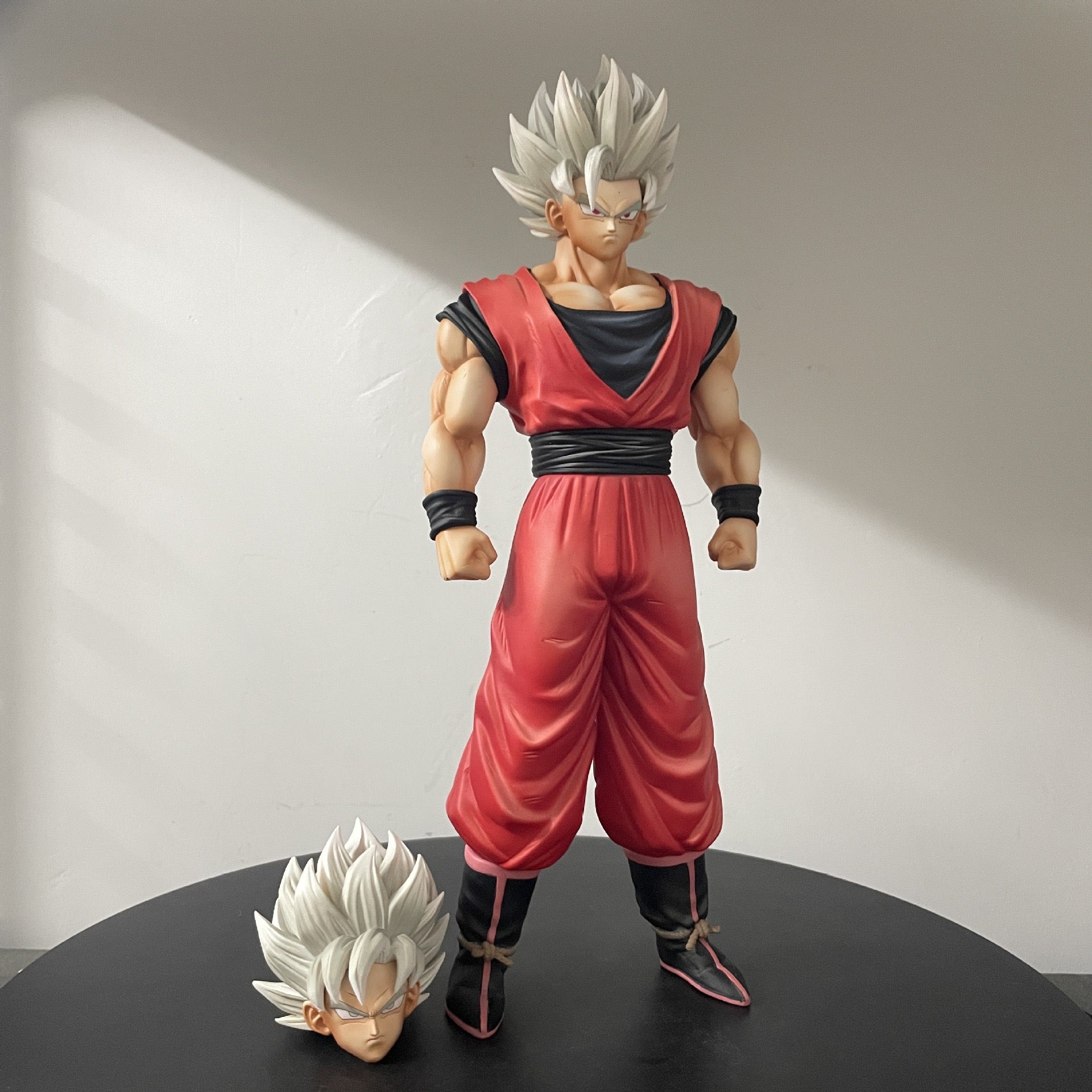 Dragon Ball Z: Super Saiyan Son Goku (Weekly Publication Edition) anime collectible detail view 3