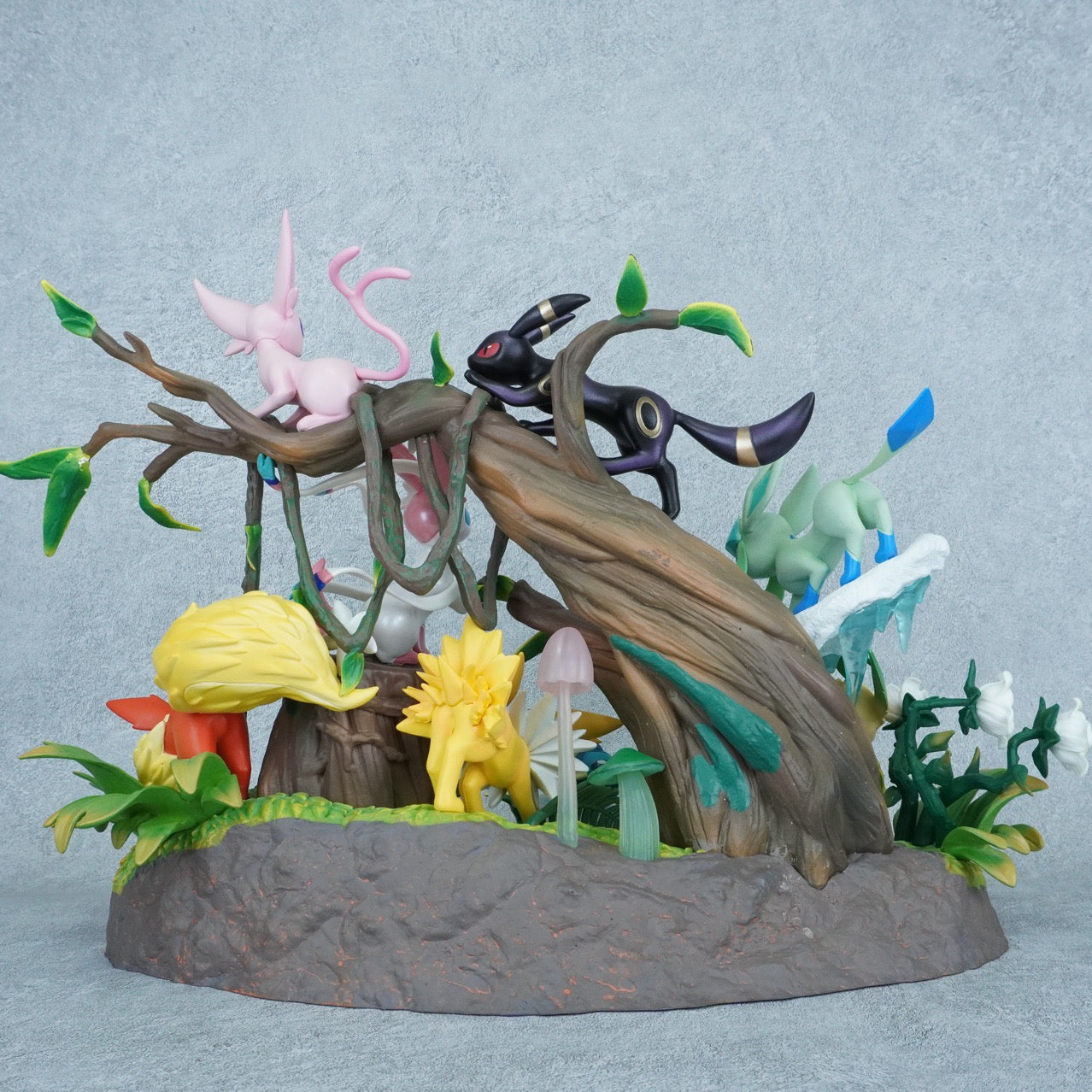 Eevee family limited edition figurines anime product detail image 4