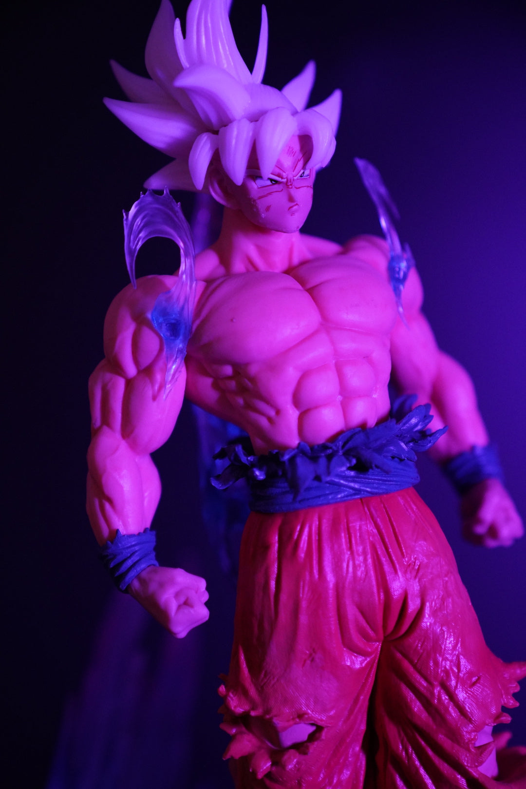 '+4 Anime Son Goku Ultra Instinct